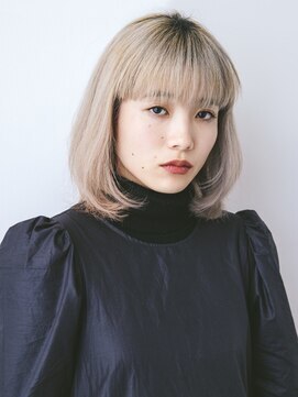 オトソーデン(Oto-soden) ブロンドカラーのミディアムスタイル