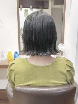 カラープロデュースバイアルバ(color produce byALBA) ブルーブラックの外ハネボブ