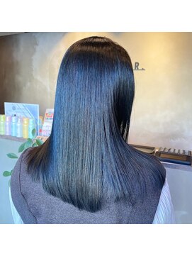 イーラヘアー(ERA HAIR) ナチュラルストレートで艶々髪ストレートセミロング