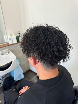 エイト(AITE) ベリーショート/ダークアッシュ/ニュアンスパーマ/韓国マッシュ