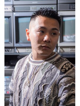 チルチェア 池袋(CHILL CHAIR) アップバングショート×スキンフェード <池袋> <理容室>