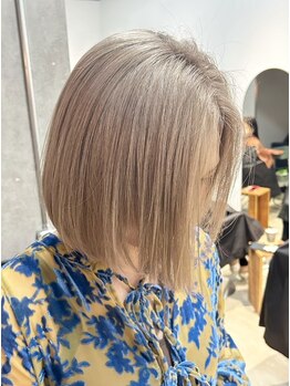 レア(Le’a)の写真/トレンドをおさえたデザインカラーはクオリティ抜群◎ハイトーン～暗髪スタイルまで幅広く対応しています！
