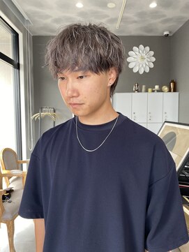 レド(LeDo) Men'sシルバーグレージュ【四日市/ブリーチ/髪質改善】