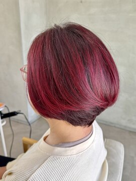 レヴィア(REVIA) ショートボブブリーチハイライト白髪ぼかし髪質改善