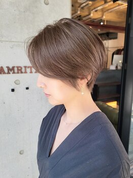 アムリタ 三鷹(AMRITA)の写真/ショートヘアの技術に定評あり♪"乾かすだけでいい"シンプルなStyle◎首筋がキレイに見えて横顔も可愛い！