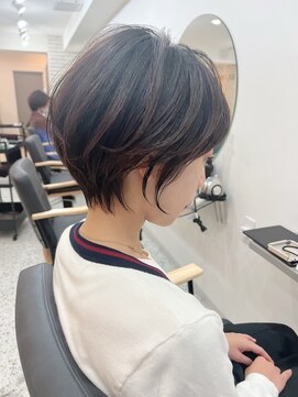 メモリーズ 銀座(Memories) ふんわりショート　くびれショート　大人ショート