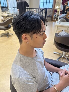 グラマラス GLAMOROUS 毛流れセンターパート