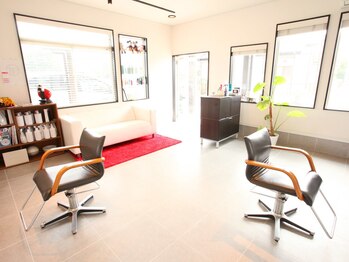 美容室ライラの写真/スタイリスト1名のみのゆったり落ち着いた空間、完全マンツーマンのプライベートサロン◎野田市/川間