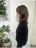 艶ブラウンのレイヤーセミディヘア