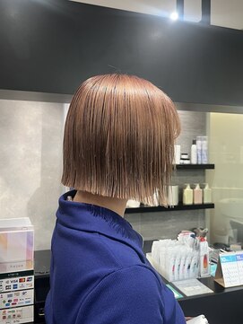 ケンジ 横浜(KENJE) ボブ/切りっぱなしボブ/ハイトーン/ブリーチ