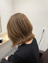 カミエ(kamie)&nbsp;ベージュミディアム×大人っぽい透け感カラー