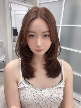 イミュ(IMMU)の写真/お客様の骨格、髪質に合わせて似合わせる。トレンドのレイヤーカットで垢抜け！
