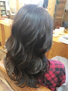 ララテラス(LaLa Terrace) グレーアッシュ×大人かわいいルーズウェーブ