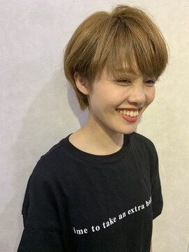 ラウレア(Laule'a) フェミニンショートマッシュ