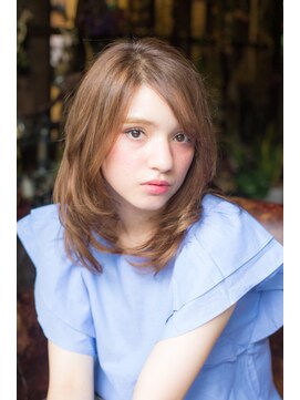 エミュー(emue) 透明感×ゆるふわ×フェミニンベージュミディ