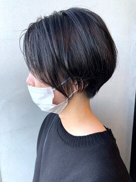 フェーディン(fa/din) ブルーブラックショートボブ