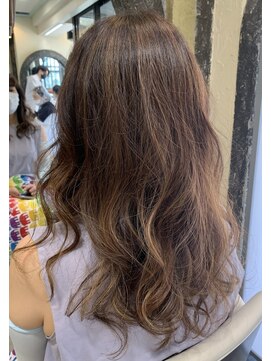 スタジオドーム(studio DOmE) スモーキーベージュカラー/ルーズヘア/レトロガーリー/オンブレ