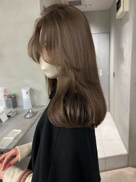 サイン 表参道(SIGN) レイヤーカットグレージュカラーデザインカラーシルキーベージュ