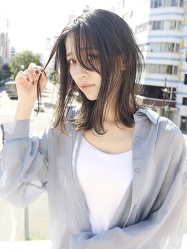 シー(shii..) 《shii..》#オリーブグレージュ#ナチュラルヘア