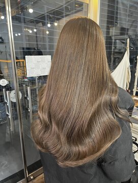 サルト(SALTO) うる艶透明感グレージュヘア