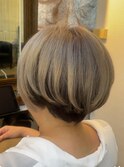 シルバーヘアで白髪ぼかしハイライト
