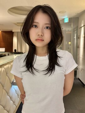 ヤヨイブレインズフェアリー(YAYOI BRAINS fairy) 黒髪抜け感ハッシュカット☆