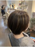 ショートボブハイライト　白髪ぼかし