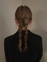 シキ(SIKI)&nbsp;おろし編み、カチモリ、タイトスタイル、
