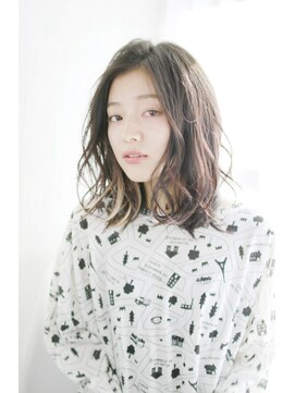 トランクイル サフリック(TRAN9UIL safric) 20代・30代・40代　ほつれカールロブ