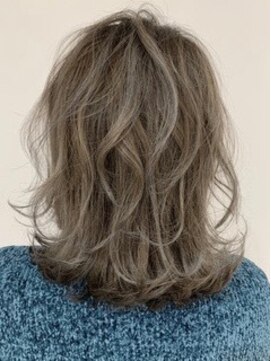 ミスト(mist) 【 mist 】バレイヤージュ × グレージュ(金沢文庫/金沢八景)