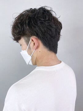 アイティーバイアルバム 松戸店(IT by ALBUM) 刈り上げショート_サイドパートニュアンスマッシュ_ba339752