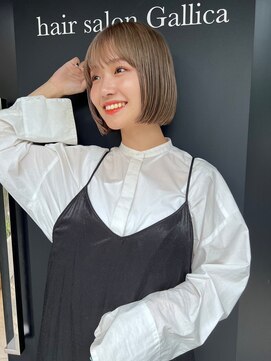 ガリカ 蔵前(Gallica) 【竹之内蔵人】内巻きぱっつんボブ/小顔ライン/透明感ベージュ