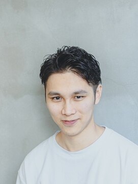 ニーイチイチ(211) メンズニュアンスパーマ/アッシュブラック