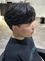 ヒュイル バイ ニアウ(Hwyl by Niau) メンズガイルヘアニュアンスパーマ中華ヘア刈り上げ