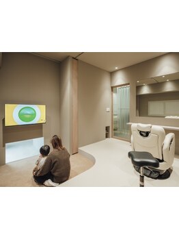 お子様と来店OK！完全個室のキッズスペース有◎ママもパパも安心しておしゃれを楽しめる空間をご用意♪