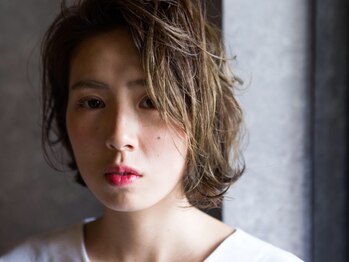 ヴィー ヘアー ファッション バー(VII hair.fashion.bar)の写真/ミリ単位までこだわるカットで理想通りのStyleに！早いカット技術に差が出るショートはお任せ！