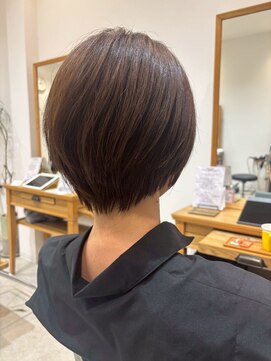 ビレア 尾張旭店(BELEA) コンパクトショート/アッシュベージュ