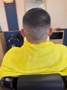 成る髪 刈り上げ高めナチュラルメンズ