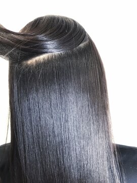 アンフィドットドゥルドゥ(AnFye.dueldo) 【AnFye.dueldo】しっかりとくせ毛を伸ばす