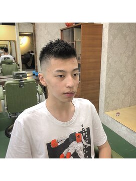 タケシズバーバー(BARBER) ベリーショートフェザーアップフェード
