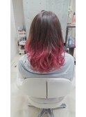 グラデーション×高彩度ピンク【高嶋仰】