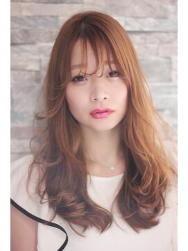 ライフトーキョー(Life tokyo) 顔周りの外ハネが可愛いレイヤースタイル