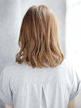 ナル 白山神社参道通り店(nalu) 透け感バングのゆるミックスカール