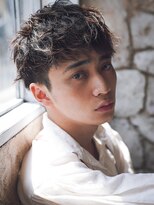 カライングドゥ(ing deux)&nbsp;スーツ短髪ツーブロック束感モテる黒髪シークレットパーマ流行