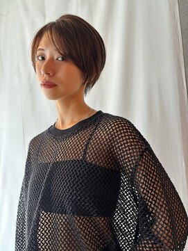 イトシテ ミニマムハンサムショート【本多身和子】