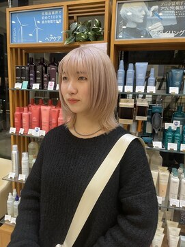 ナンバー ジルバ 立川(N° jillva) Whitiy pink×レイヤーカット