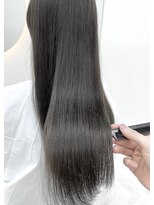 エレノア 博多ANNEX(Eleanor)&nbsp;グレーベージュストレートレイヤーロング黒髪☆古尾