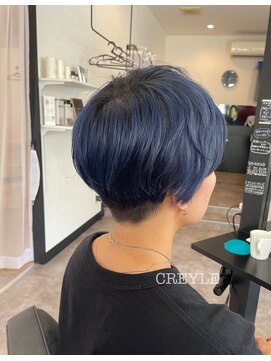クレイル(CREYLE) 刈り上げショート×ブルーカラー