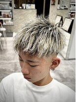 ルースト 京都駅前店(ROOST)&nbsp;フェードダウンバング　金メッシュ