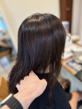 アローズ(arose) ハーフストレートで毛先を生かしたストレート